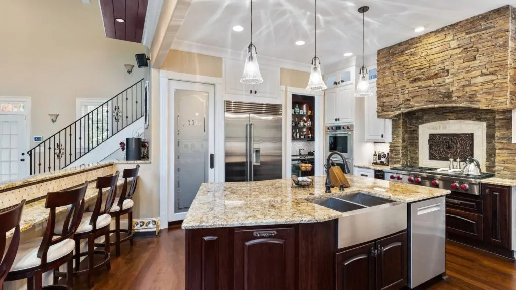 Importance Of Kitchen And Living Area Layouts In New Home Construction 1024x576